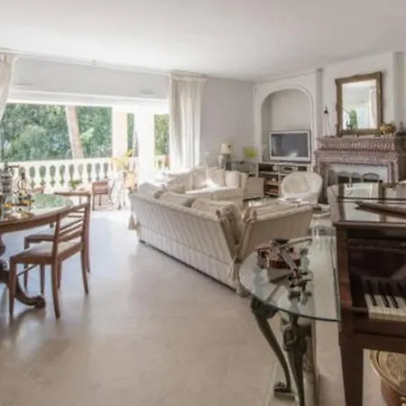 Dans Villa Spa Hammam Sauna Piscine, 5 Chambres Villa Juan-les-Pins