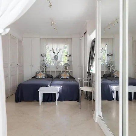 Dans Villa Spa Hammam Sauna Piscine, 5 Chambres فيلة جوان ليه باه