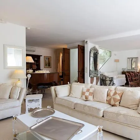 Dans Villa Spa Hammam Sauna Piscine, 5 Chambres