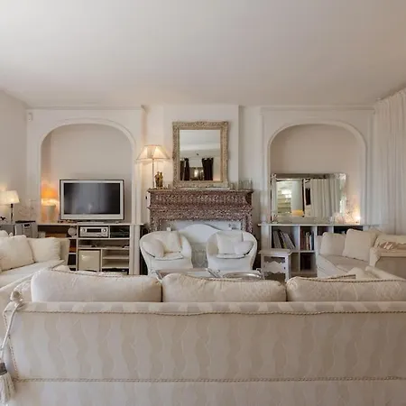 Dans Villa Spa Hammam Sauna Piscine, 5 Chambres * Juan-les-Pins