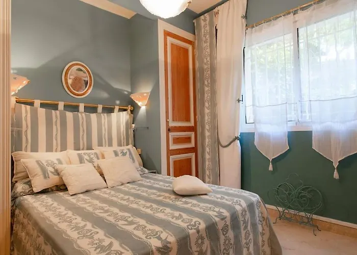 Dans Villa Spa Hammam Sauna Piscine, 5 Chambres *