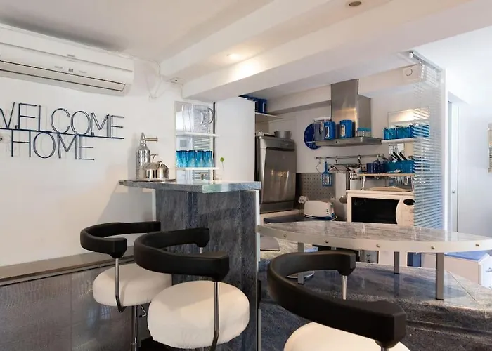 Dans Villa Spa Hammam Sauna Piscine, 5 Chambres *